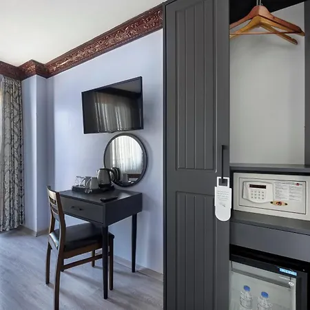 ホテル ミトラ 3*