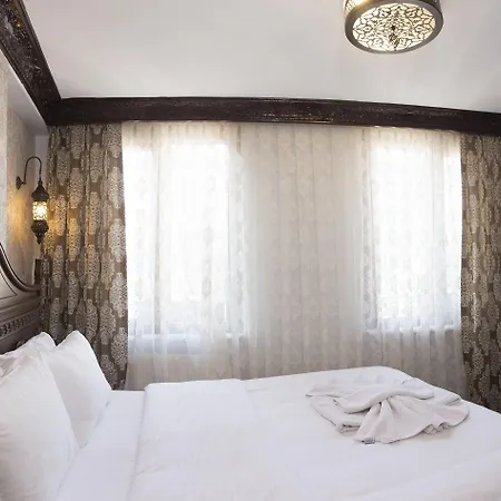 ホテル ミトラ 3*